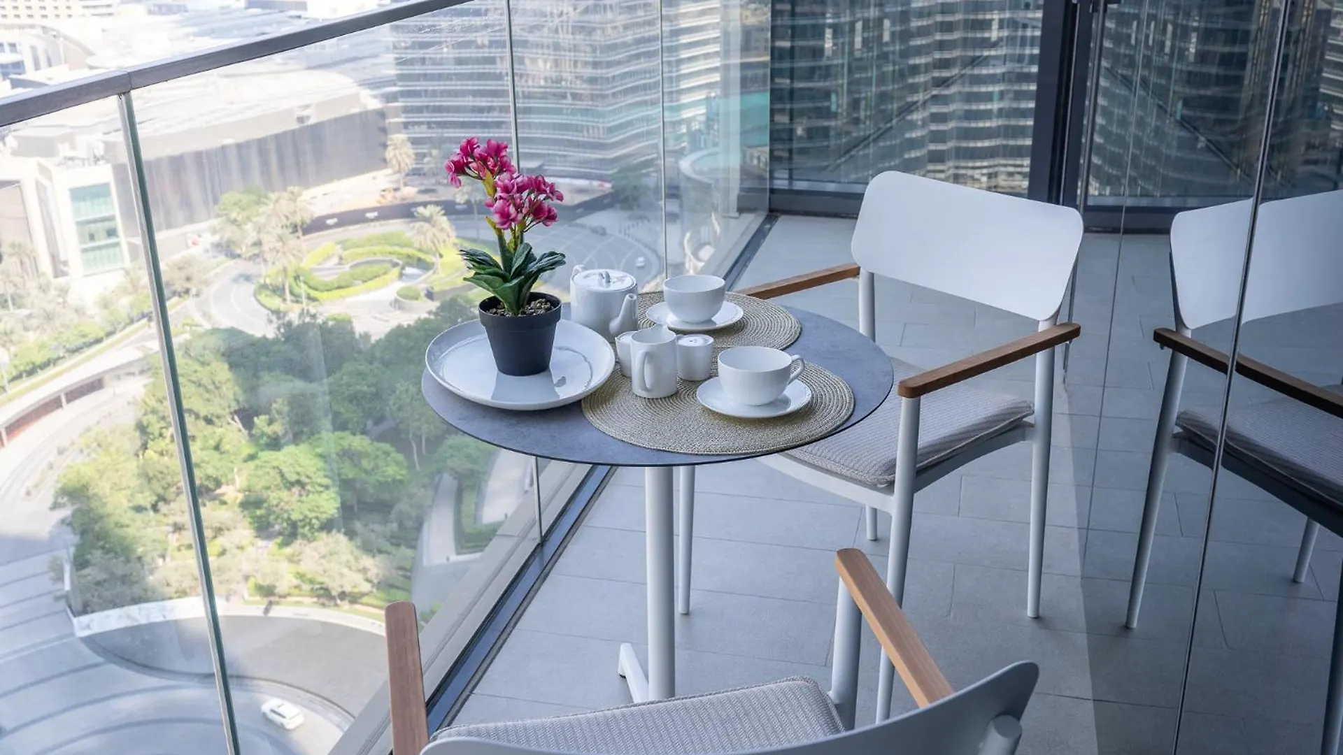 Address Residences Dubai Opera - Burj Khalifa City Views 1, 2, & 3-Bedroom Apartment 1 Minute Walk To Burj Khalifa, Dubai Mall, Dubai Fountain By Heaven Crest