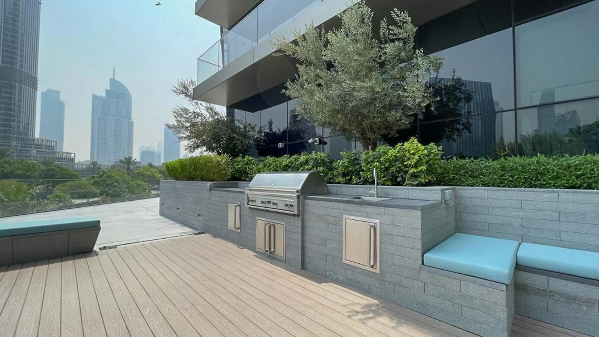 Address Residences Dubai Opera - Burj Khalifa City Views 1, 2, & 3-Bedroom Apartment 1 Minute Walk To Burj Khalifa, Dubai Mall, Dubai Fountain By Heaven Crest