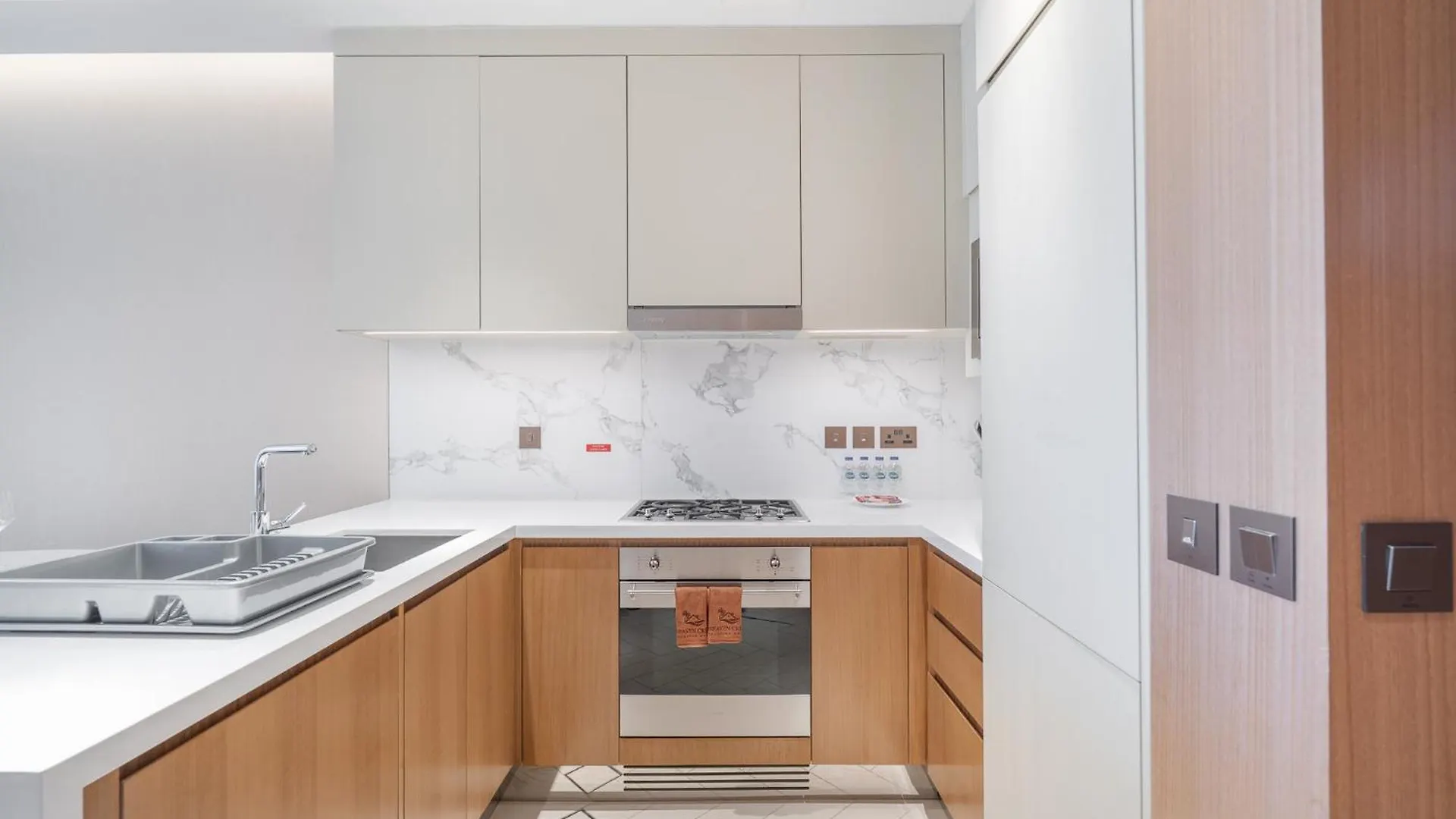Address Residences Dubai Opera - Burj Khalifa City Views 1, 2, & 3-Bedroom Apartment 1 Minute Walk To Burj Khalifa, Dubai Mall, Dubai Fountain By Heaven Crest 0*,