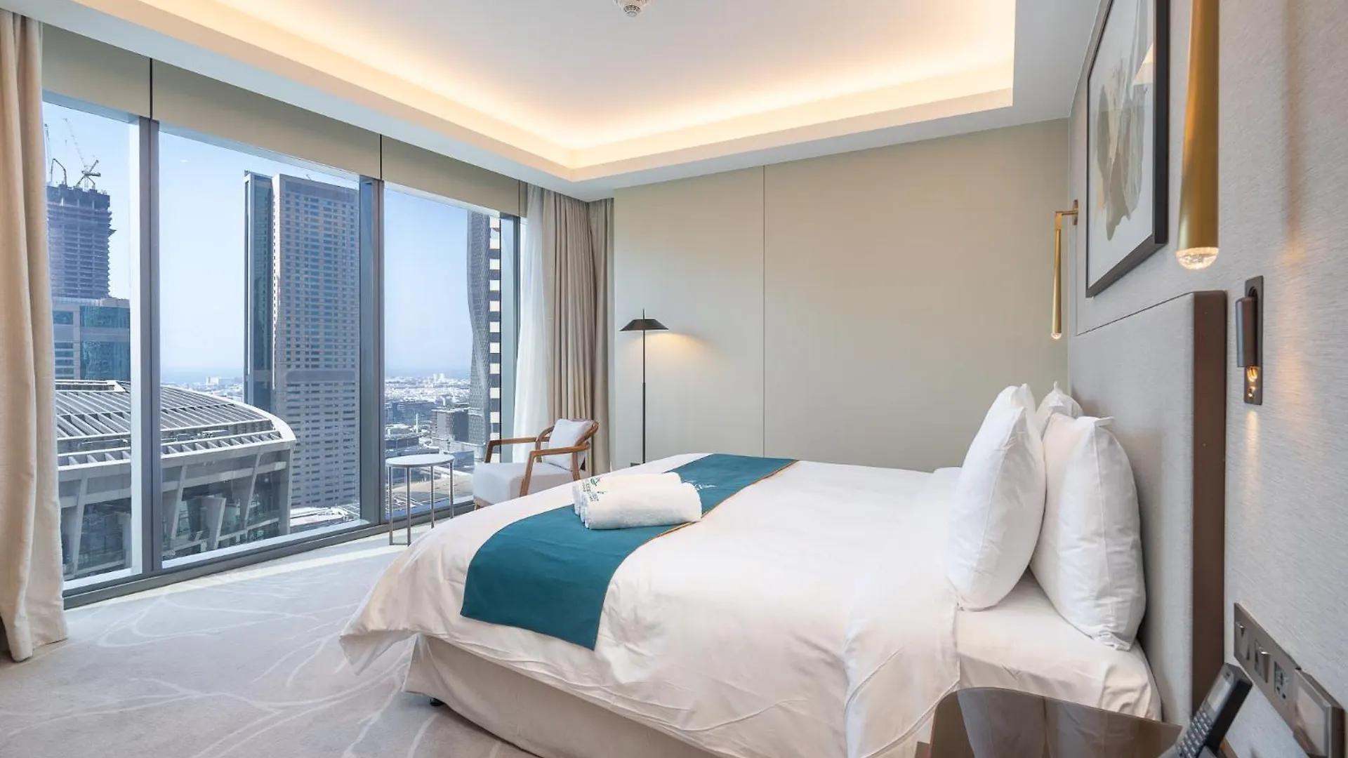 Address Residences Dubai Opera - Burj Khalifa City Views 1, 2, & 3-Bedroom Apartment 1 Minute Walk To Burj Khalifa, Dubai Mall, Dubai Fountain By Heaven Crest